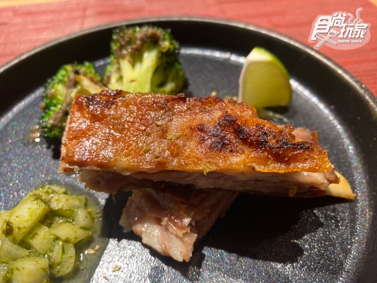 肉食控快衝！桃園人推爆「阿根廷無菜單料理」，超狂炭烤和法羊、帶骨牛小排
