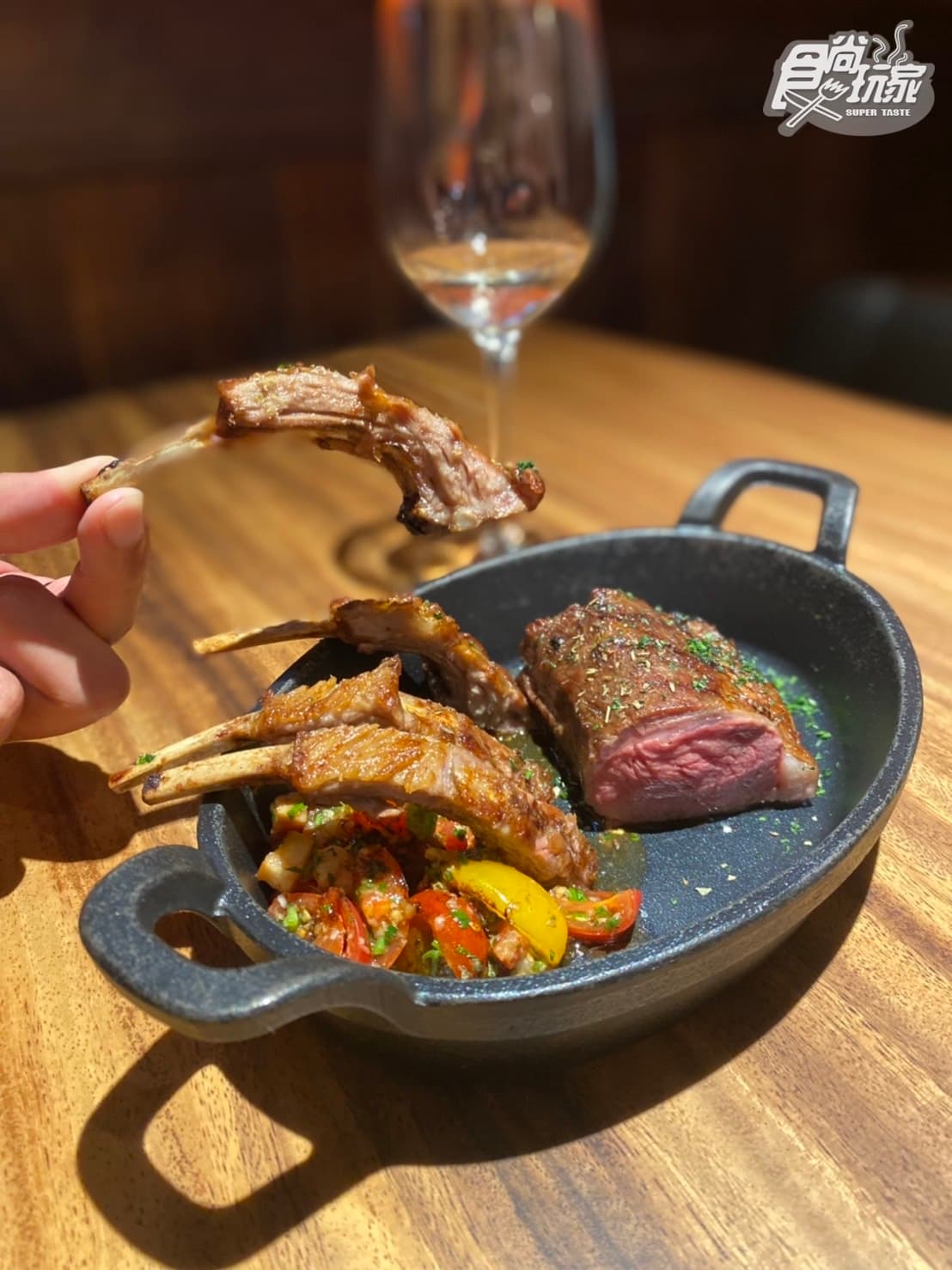 肉食控快衝！桃園人推爆「阿根廷無菜單料理」，超狂炭烤和法羊、帶骨牛小排