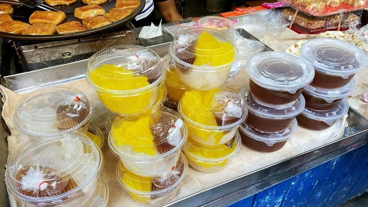 手工粉粿和仙草則是一年四季都有販售。（圖片來源：台南美食地圖．玩樂誌）