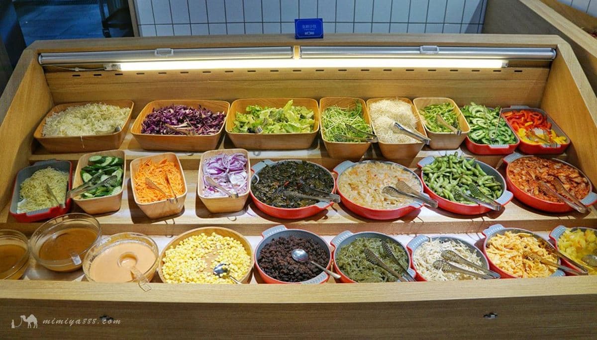 「被牛排耽誤的披薩店」插旗板橋！339元起澎派菜色吃到飽，自助吧小孩免費