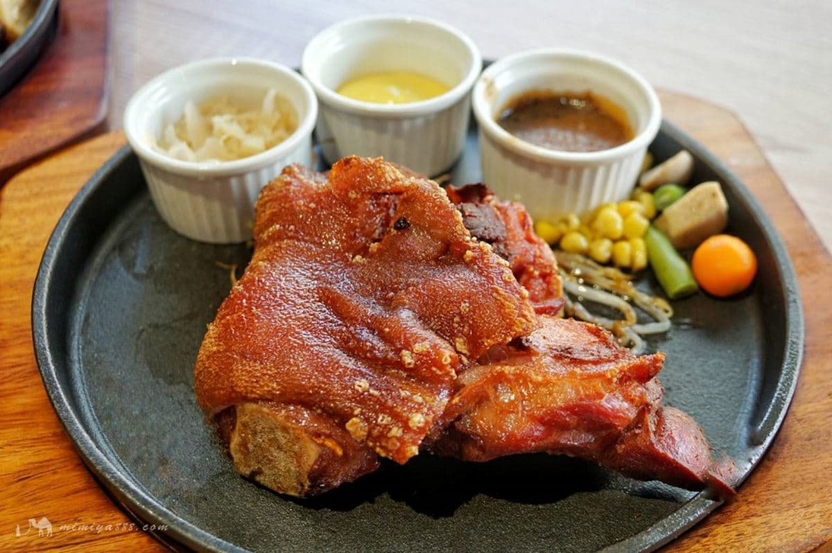 「被牛排耽誤的披薩店」插旗板橋！339元起澎派菜色吃到飽，自助吧小孩免費