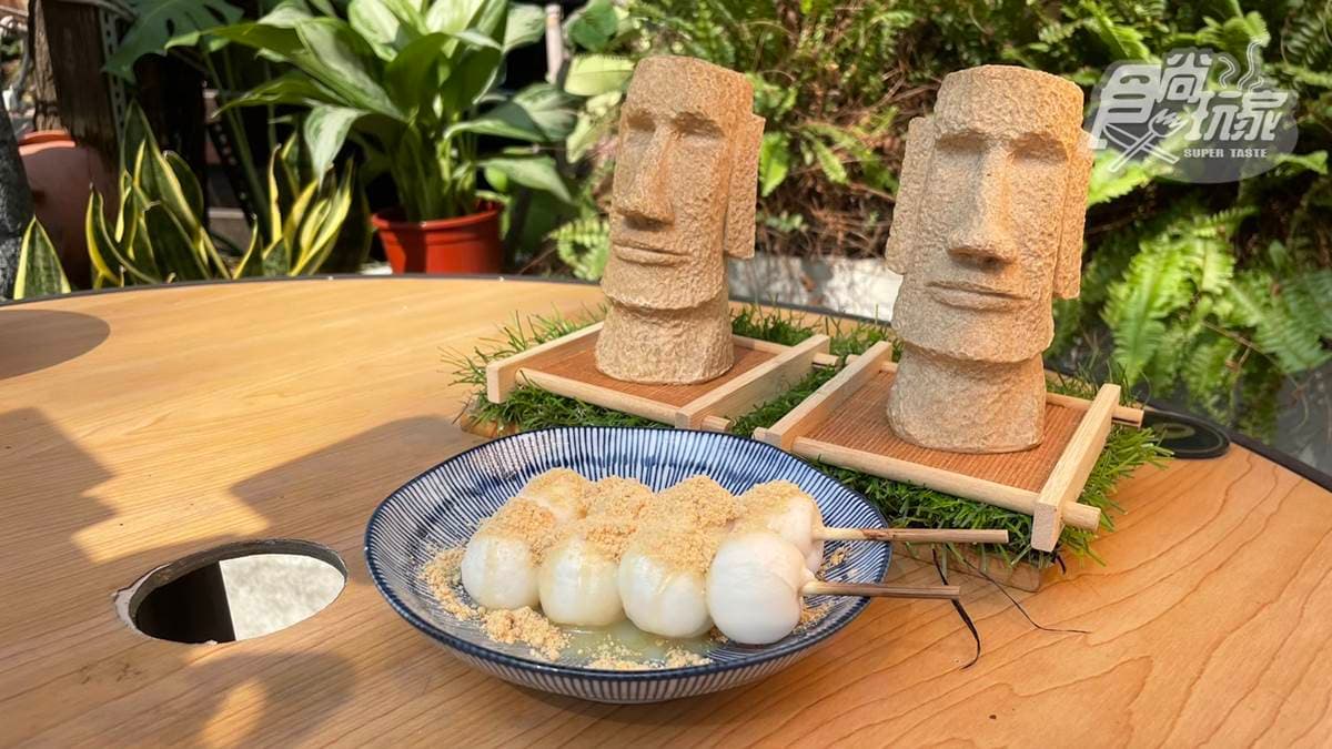 超Q的摩艾石像是這家杏仁豆腐冰的一大特色。