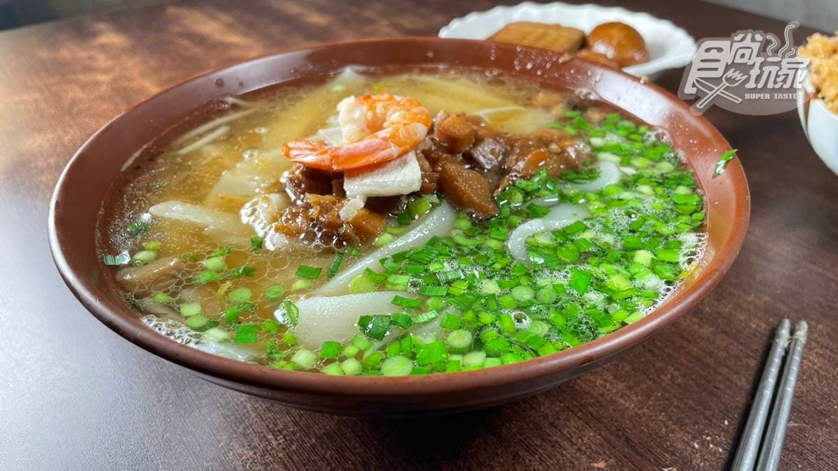「粿仔條」的麵條很Q彈，湯也不會太油。