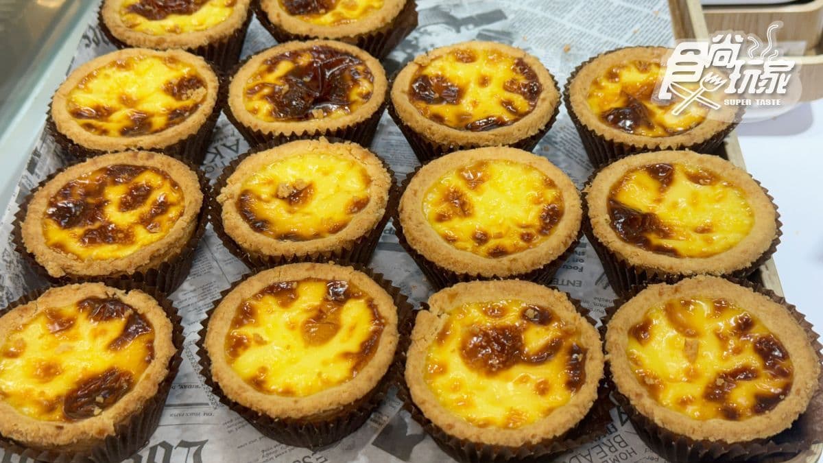 餐點主要販售圓可頌，另外也有販售芙蓉蛋塔、年輪蛋糕、乳酪蛋糕等點心。