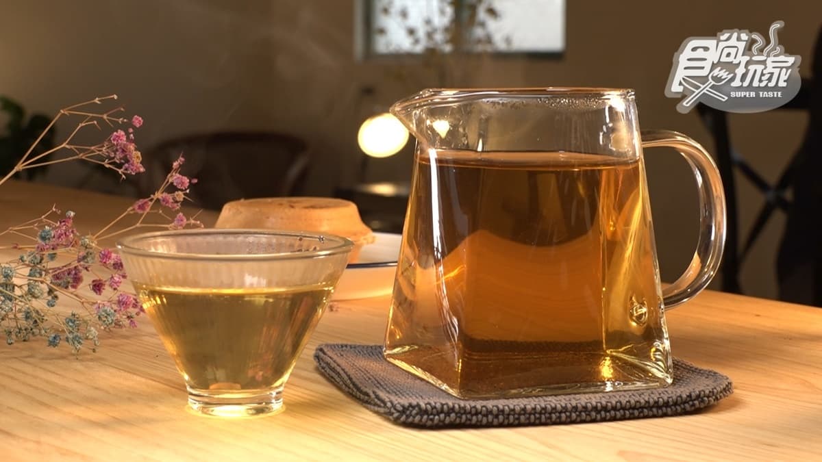 店家將咖啡廳結合紅豆餅，可以搭配飲品一起享用。