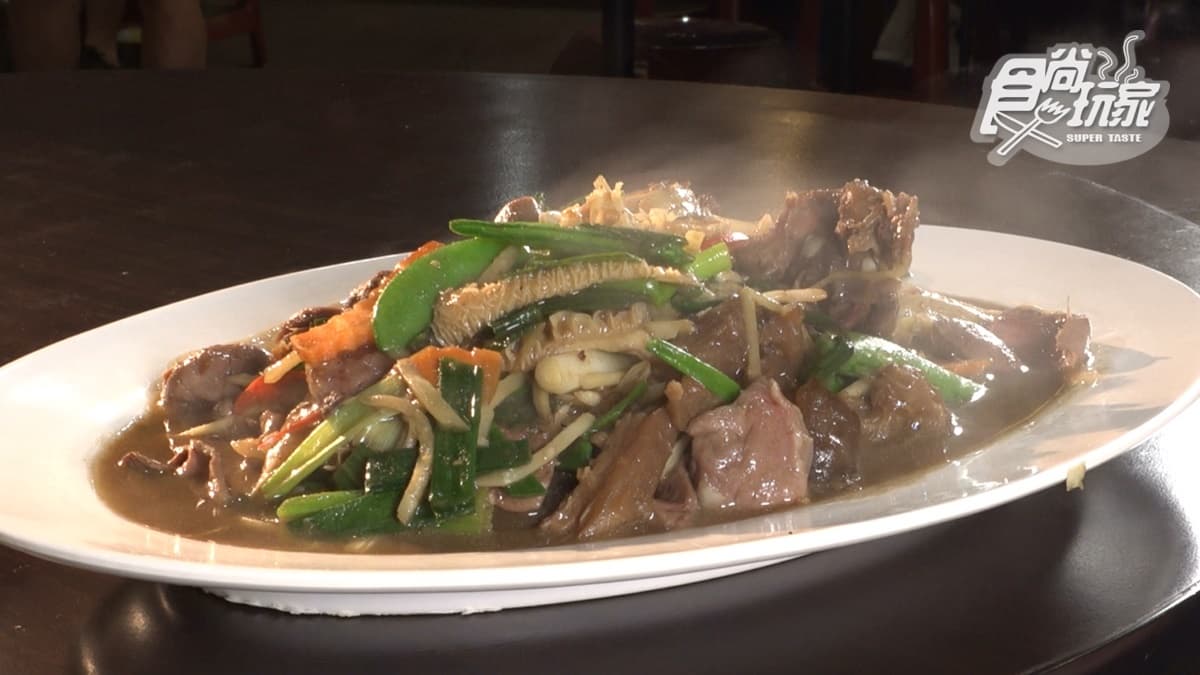 「炒什錦」有牛心、牛肝、牛肺等料。