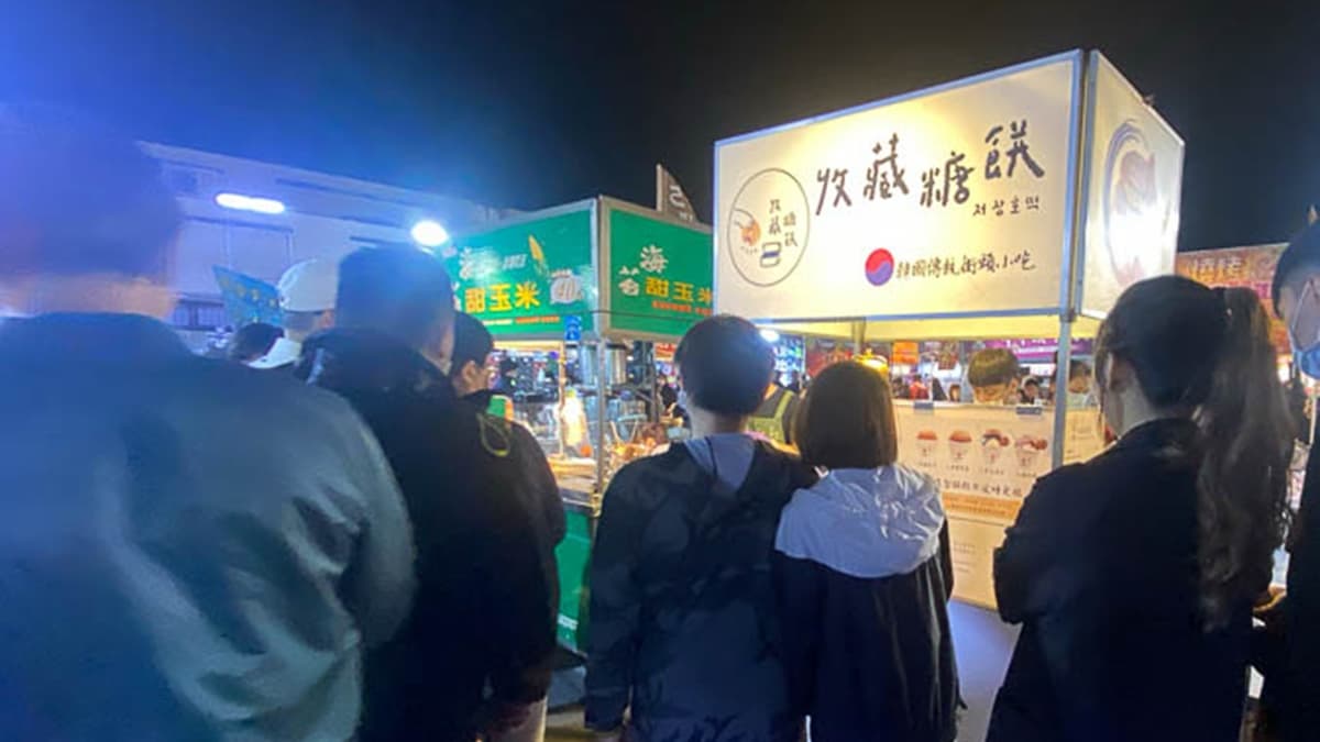 「收藏糖餅」目前在台南大東夜市及花園夜市都有出攤。（圖片來源：花露露 の花花世界）