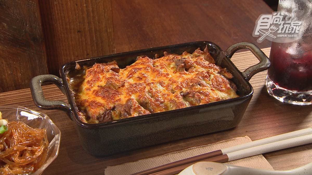 「焗烤肉醬飯套餐」的奶味很濃郁。