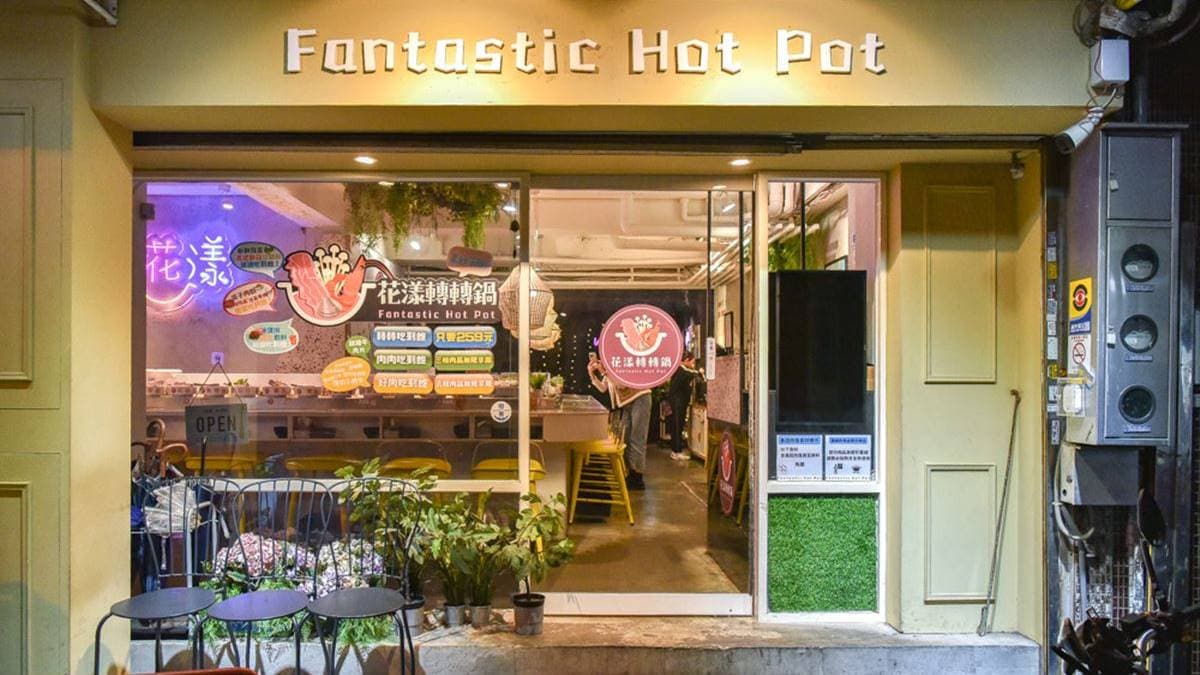 店面位在一中街商圈的巷弄，是高CP值的學區吃到飽餐廳推薦。（圖片來源：2A食旅日記）