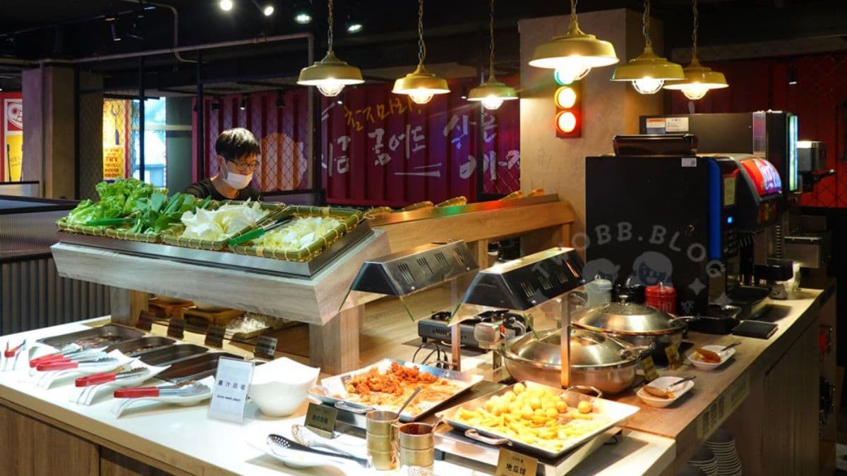 另外還有飲料、辣炒年糕、泡菜炒肉、韓式炸雞、薯條可以吃。（圖片來源：1個媽咪2個寶）