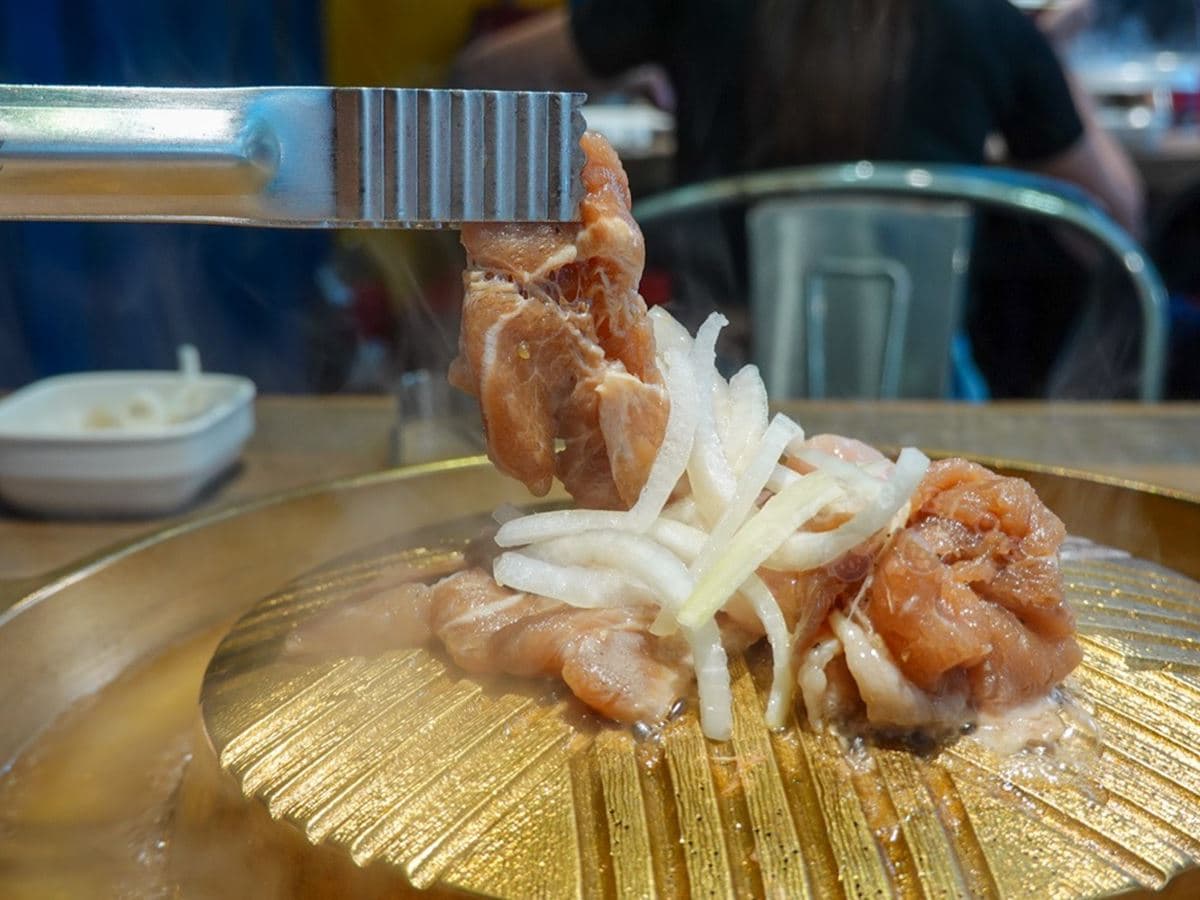 488元起「銅盤烤肉+部隊鍋吃到飽」!隱身西門町,韓式料理、肉片、炸物任夾 488元起「銅盤烤肉+部隊鍋吃到飽」!隱身西門町,韓式料理、肉片、炸物任夾
