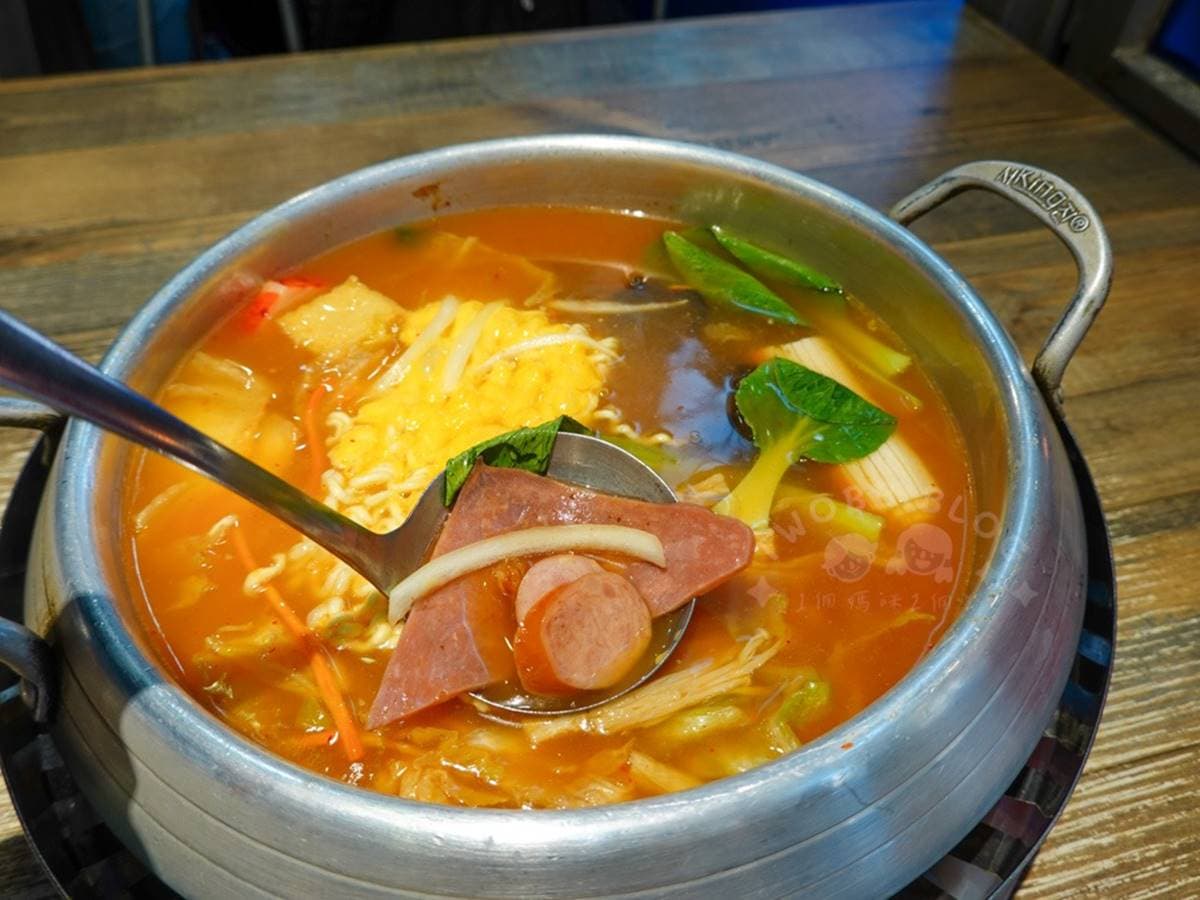 398元起「銅盤烤肉＋部隊鍋吃到飽」！隱身西門町，韓式料理、肉片、炸物任夾