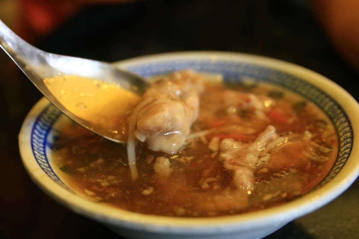 台灣小吃「土魠魚羹」竟是阿兜仔的料理?研究:和「這國人」有關 台灣小吃「土魠魚羹」竟是阿兜仔的料理?研究:和「這國人」有關