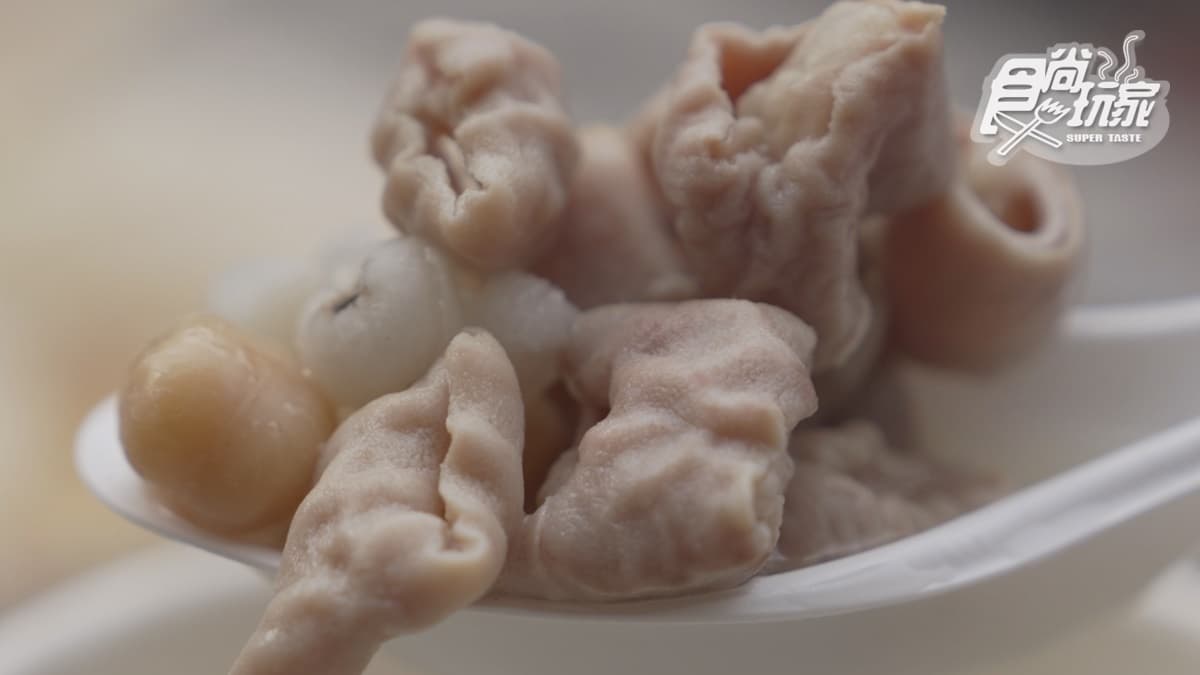 四神湯的料很多，給料不手軟。