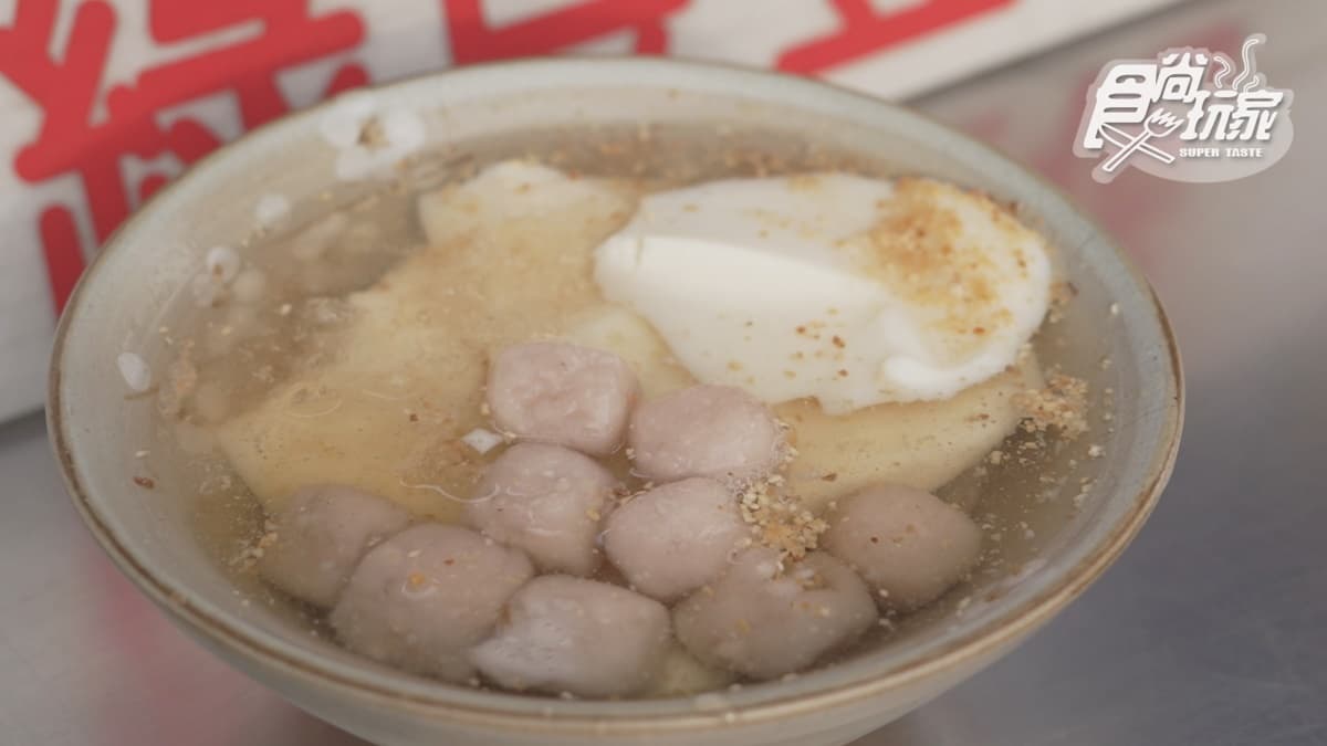 「芋圓豆花＋花生粉」的豆花味道很濃郁。
