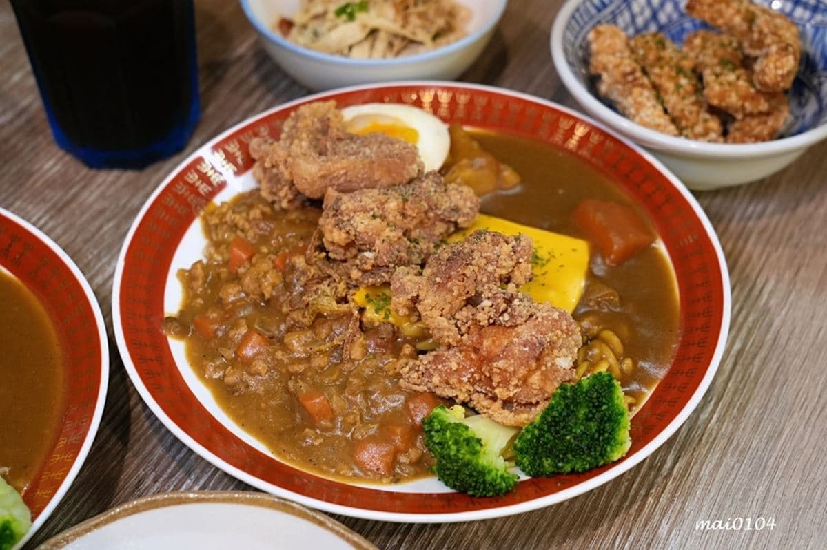 免費加飯、加醬吃到飽！板橋夯翻「佛系咖哩」CP值超高，焦糖布丁、炸物必點