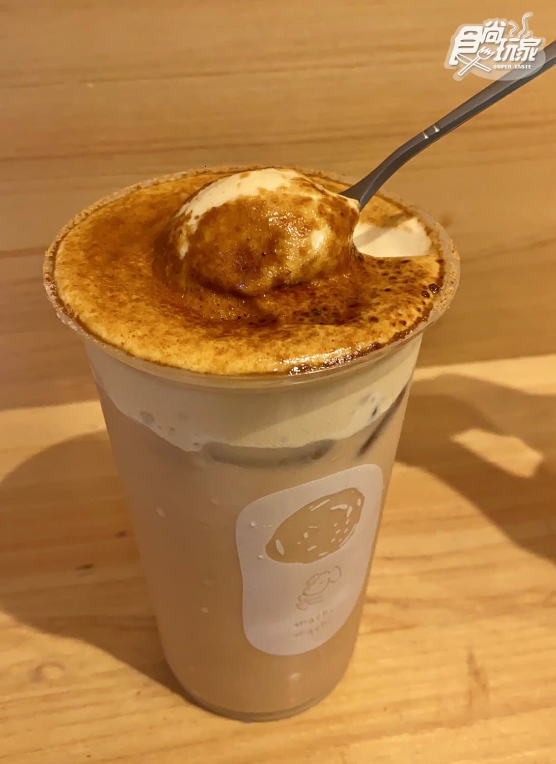 整片炙烤水果玉米放上!麥吉「玉米濃湯奶茶」話題爆棚+三倍濃可可 、烤黑糖 整片炙烤水果玉米放上!麥吉「玉米濃湯奶茶」話題爆棚+三倍濃可可 、烤黑糖