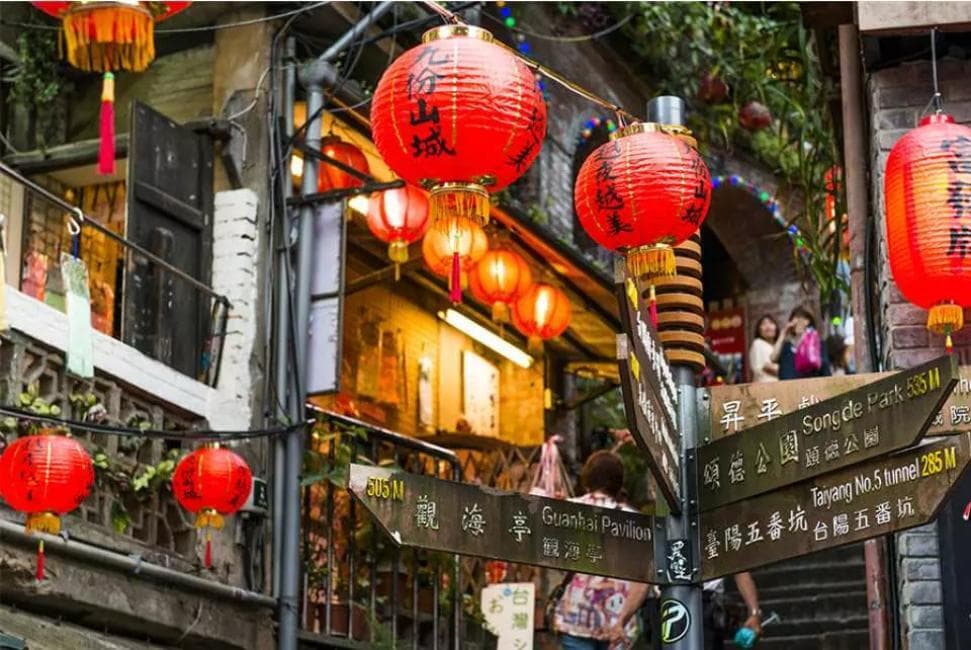 年底脫單看這篇！業者推跨國獵愛巴士、月老巡禮包，免費聯誼搜「這關鍵字」