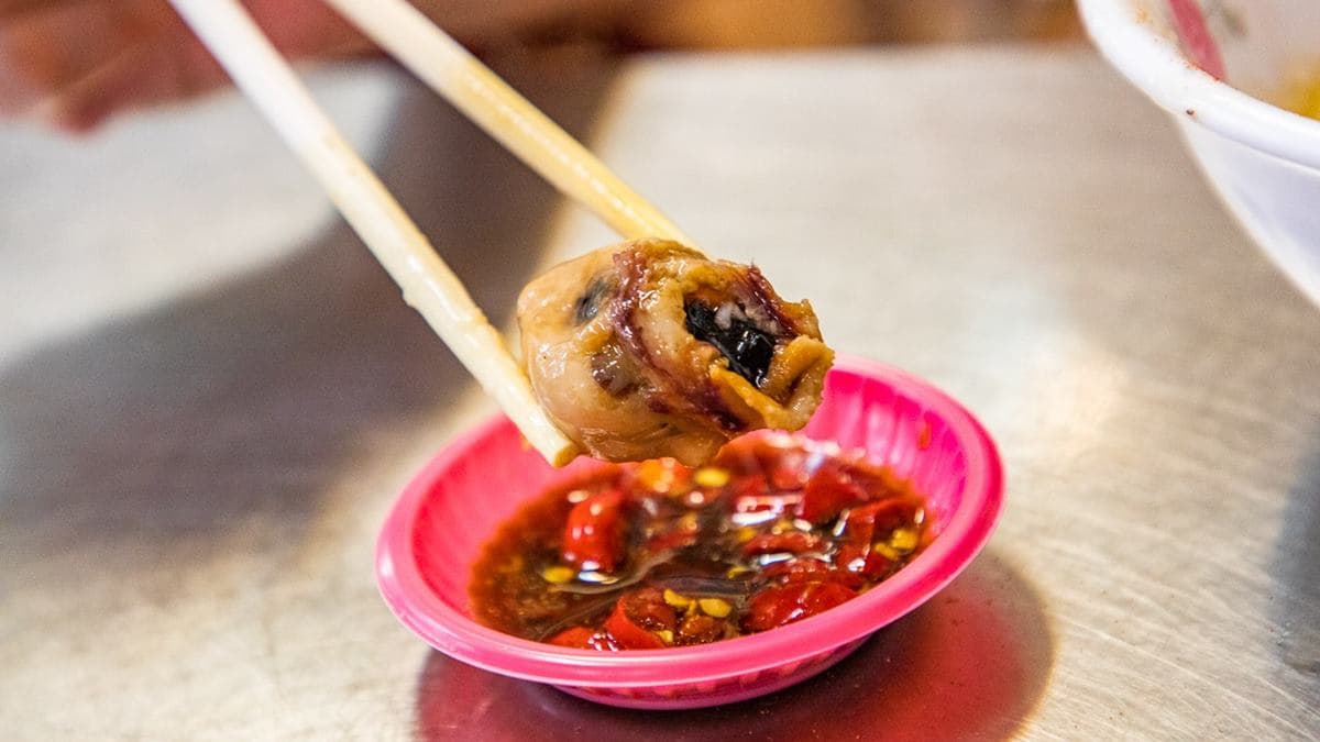 魷魚嘴很大一顆，肉質很Q嫩。（圖片來源：大手牽小手。玩樂趣）