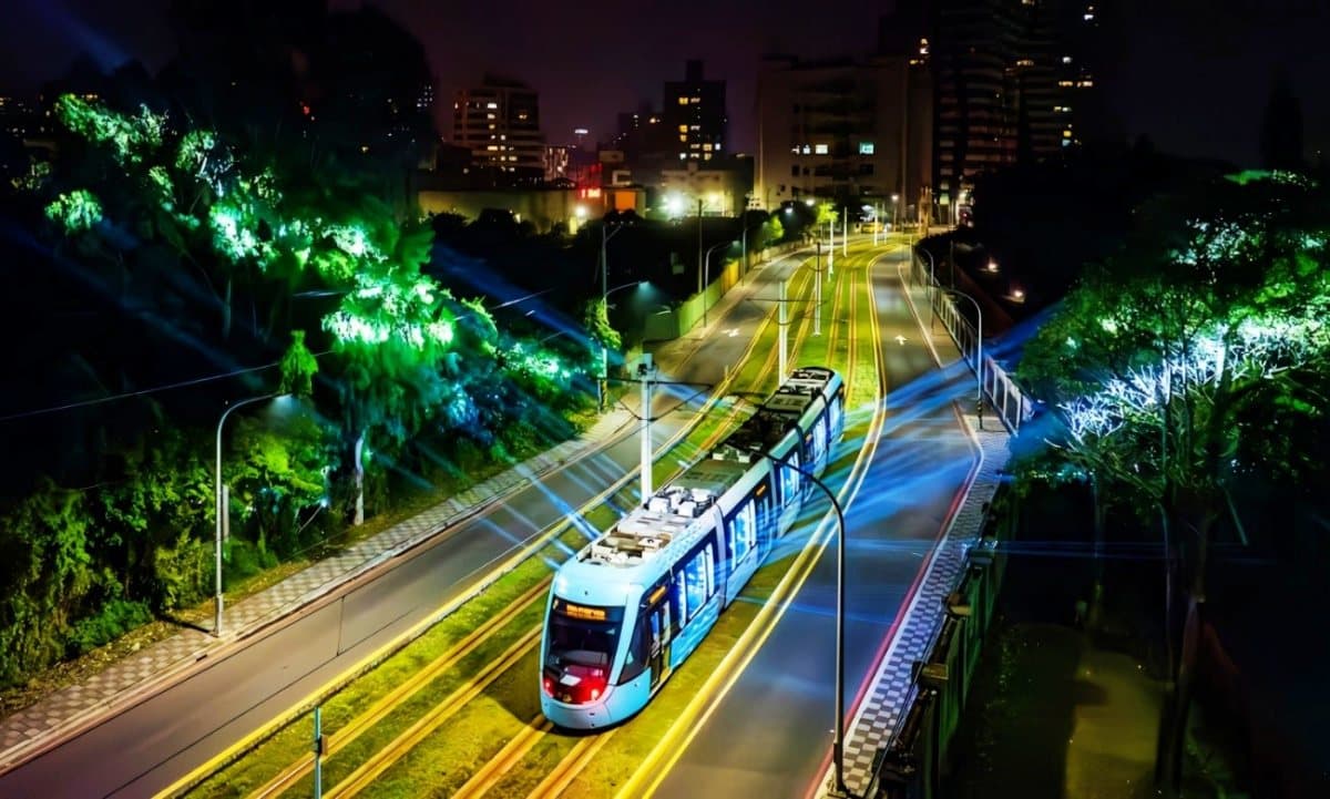 安坑輕軌光影列車秀「這２天」限時登場！全長23分鐘免費拍爆，再逛文創市集
