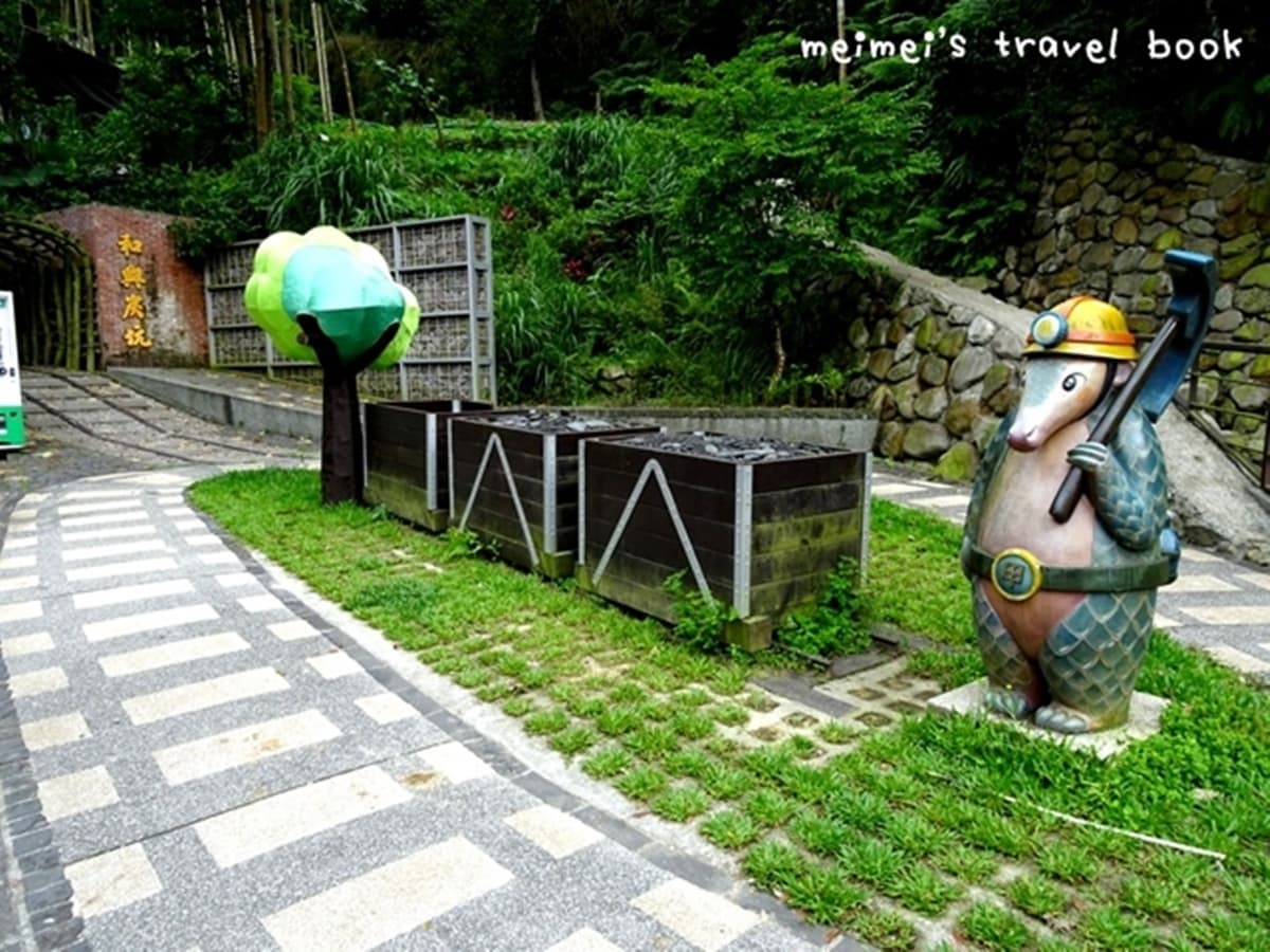 看煙火前必衝！信義區美食、景點半日遊６必訪：百年稜線古道、比臉大雞蛋糕