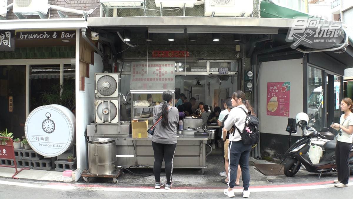 「香琪鴨肉」是開店超過一甲子的老字號。
