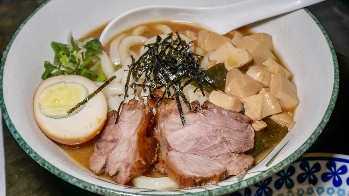 「味噌烏龍麵」湯頭很不錯。（圖片來源：鄉民食堂）