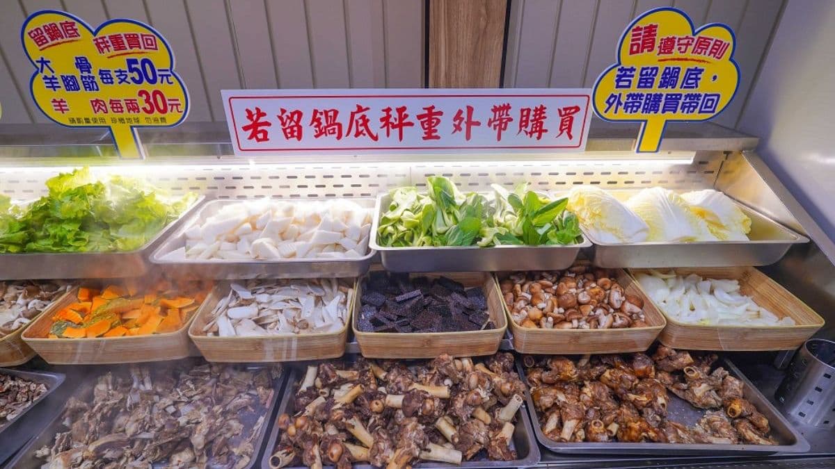 自助吧提供７種羊肉任你夾到飽，可以吃得過癮。（圖片來源：剎有其食）