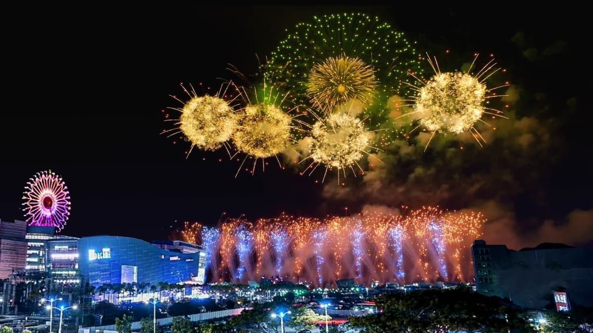 高雄聖誕跨年嘉年華在12月！夢幻聖誕樹、跨年，240秒跨年花火迎接2024