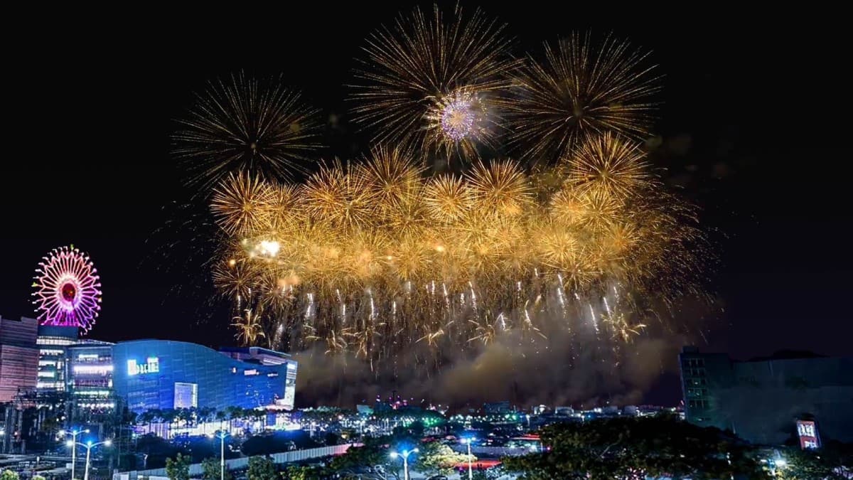 高雄聖誕跨年嘉年華在12月！夢幻聖誕樹、跨年，240秒跨年花火迎接2024