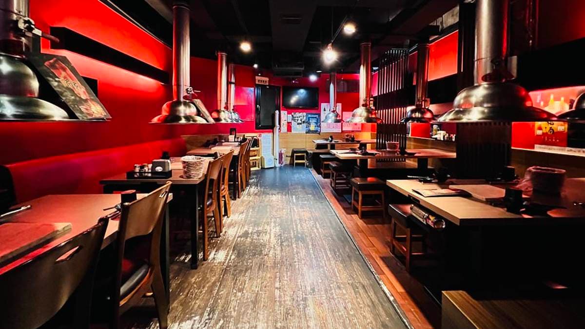 用餐環境的裝潢是以居酒屋的風格為主。（圖片來源：達浪的日常手札）