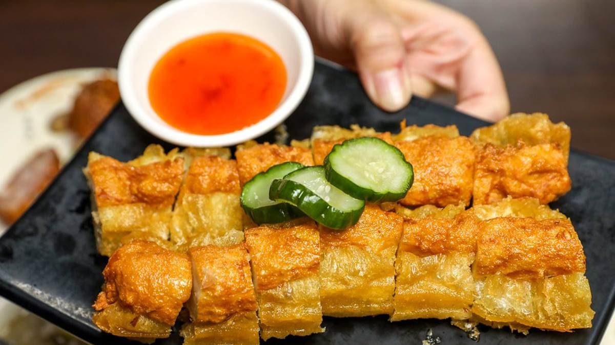 「魚漿老油條」Q彈有嚼勁，而且分量不少。（圖片來源：陳小可的吃喝玩樂）