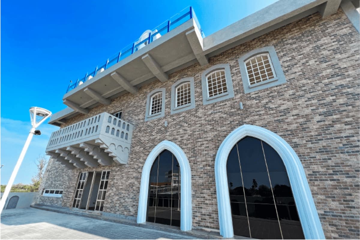 神還原《鐵達尼號》華麗場景！開箱台南「安平航海城」，登觀景台賞絕美夕照