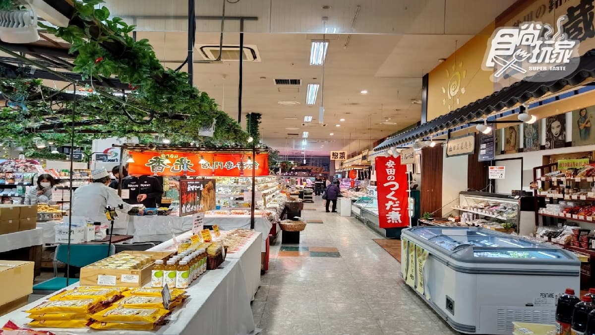 用餐之餘還可以在市場購買伴手禮。