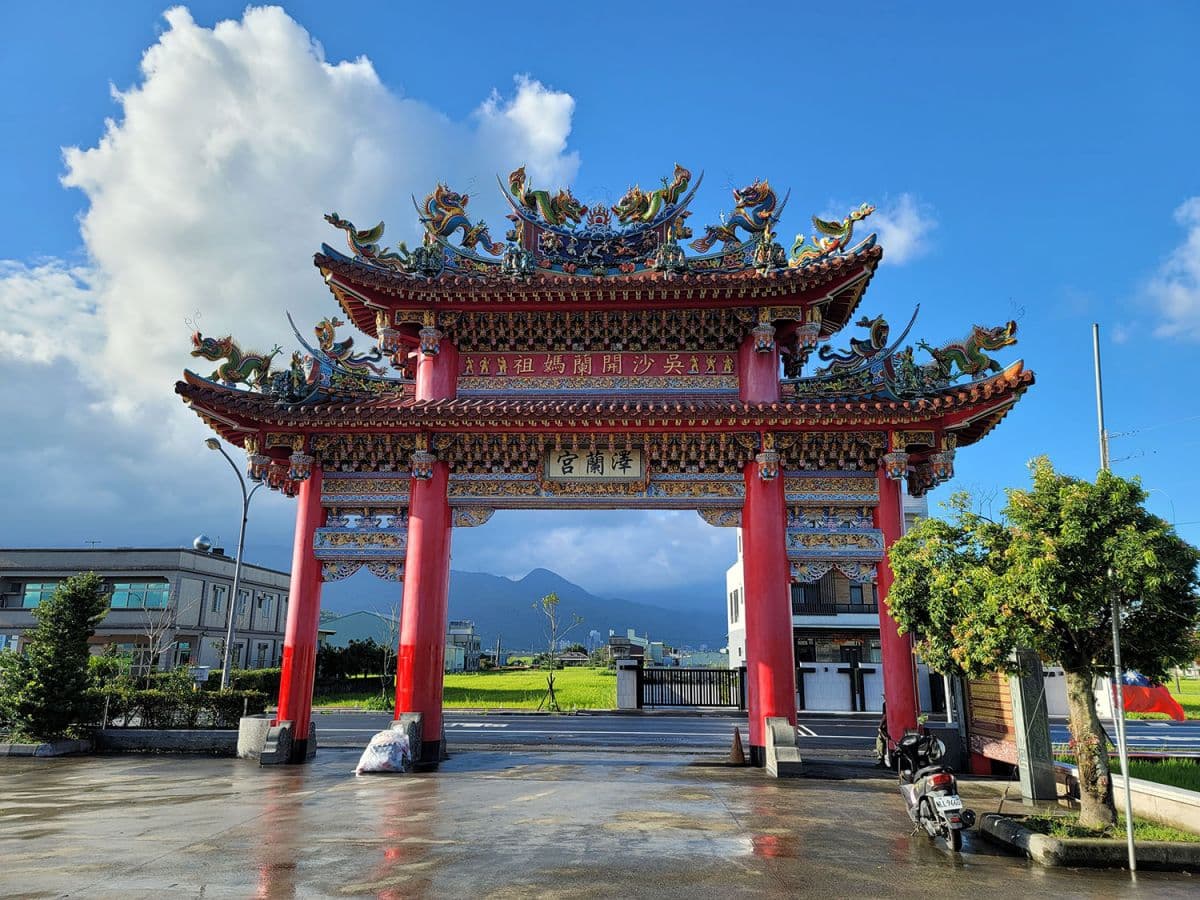 宜蘭全新「媽祖廟夜市」開幕!每週一、二開逛百家攤位,免費抽3C、夜市美食 宜蘭全新「媽祖廟夜市」開幕!每週一、二開逛百家攤位,免費抽3C、夜市美食