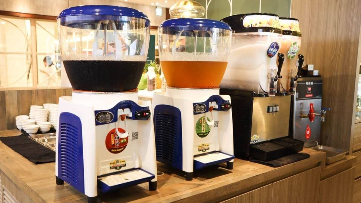 自助吧提供飲料、冰沙可無限暢飲。（圖片來源：NANCY將的生活筆計本）
