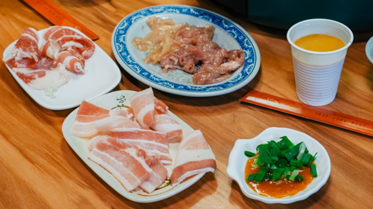 豬五花、里肌肉跟雞肉都很好吃，尤其是雞肉非常嫩，切片也不會太厚。（圖片來源：胖貓咪的奇幻旅程）