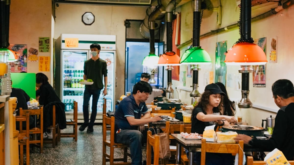 店家吃到飽的價格很平價，是學生族、小資族的首選。（圖片來源：胖貓咪的奇幻旅程）