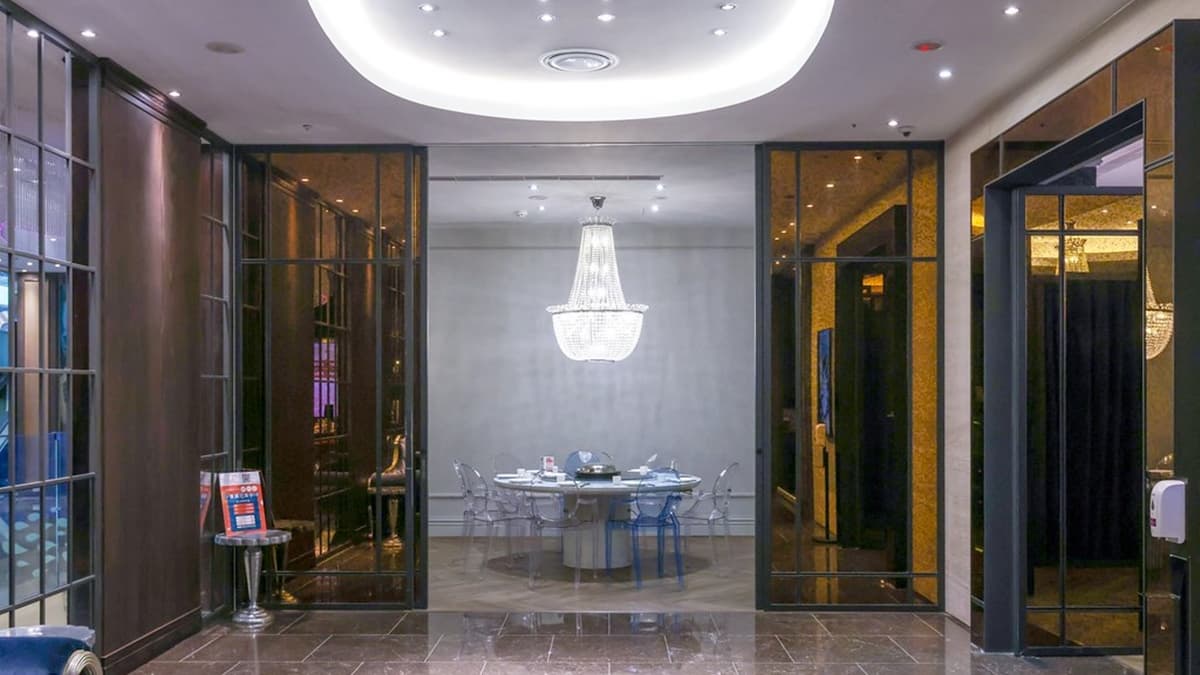 店內提供隱密包廂座位區，很適合聚餐或包場。（圖片來源：陳小可的吃喝玩樂）