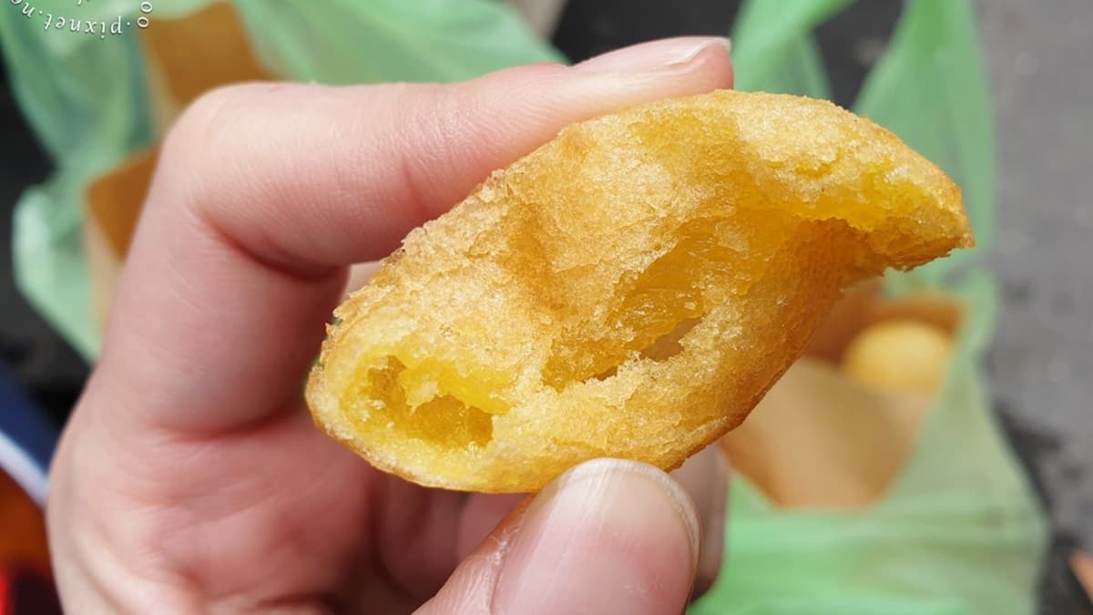 地瓜球帶回家還熱呼呼的，即便冷掉，再用氣炸鍋微烤也同樣好吃。（圖片來源：米寶麻幸福滿載）