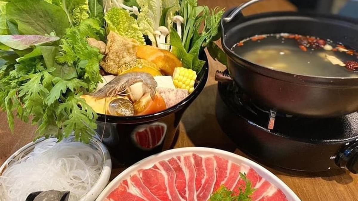 民宿提供個人小火鍋晚餐，須提前預訂，費用為480元～590元。（圖片來源：十方山水）