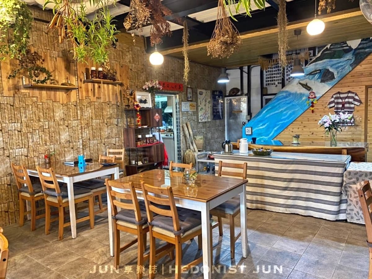 伸手就摸到天空！台中梨山松茂部落祕境民宿，晚餐澎派到像回家吃飯