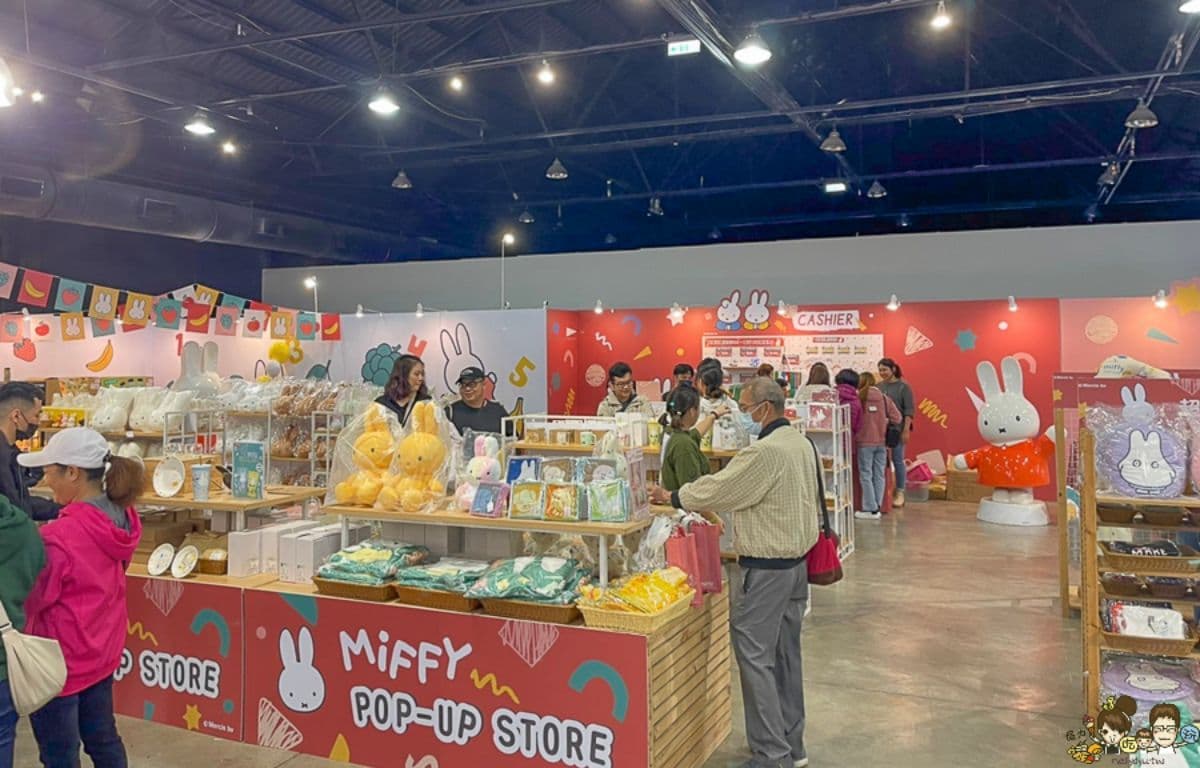假日免費開逛！巨萌「米飛展」巡迴高雄最終站，打卡300件造型兔兔、逛周邊