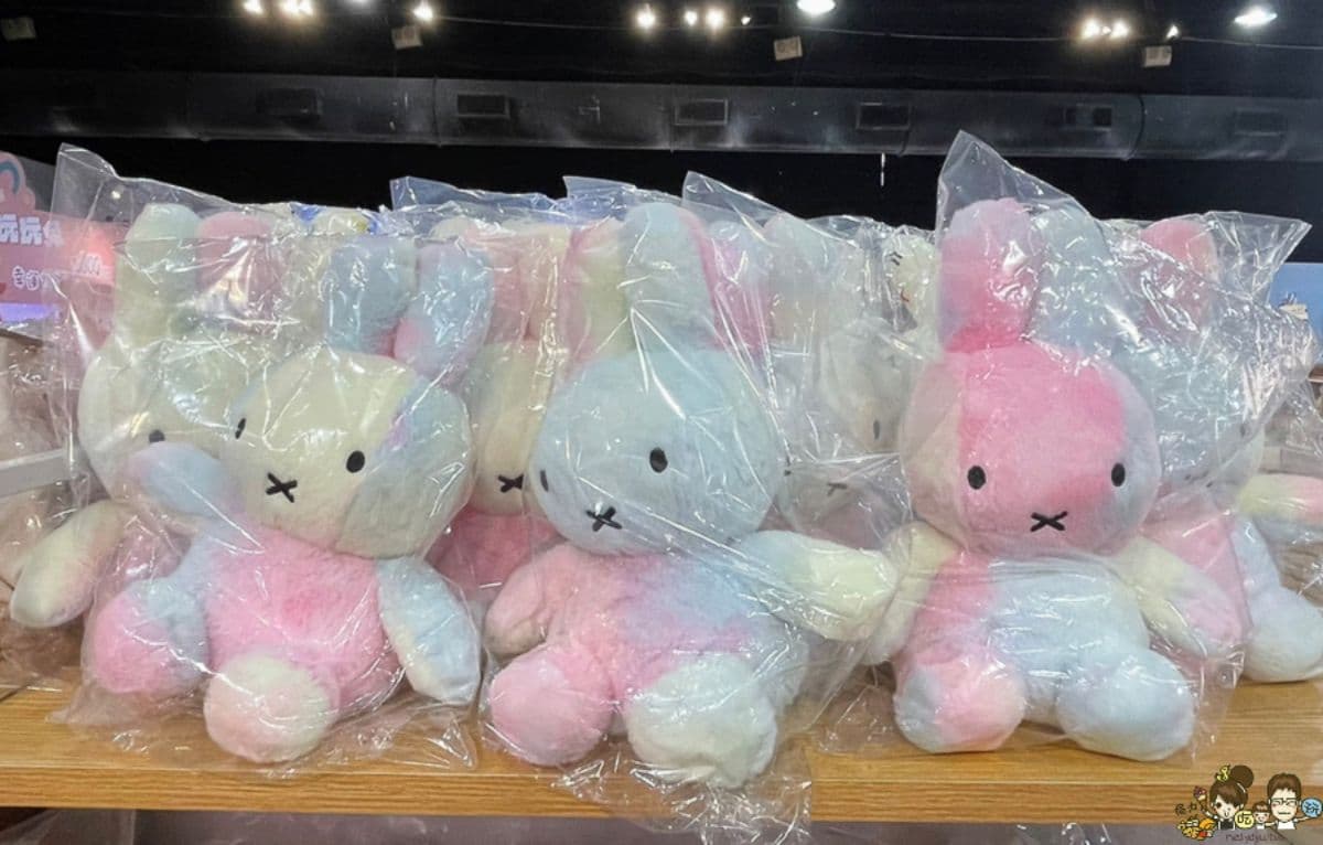 假日免費開逛！巨萌「米飛展」巡迴高雄最終站，打卡300件造型兔兔、逛周邊