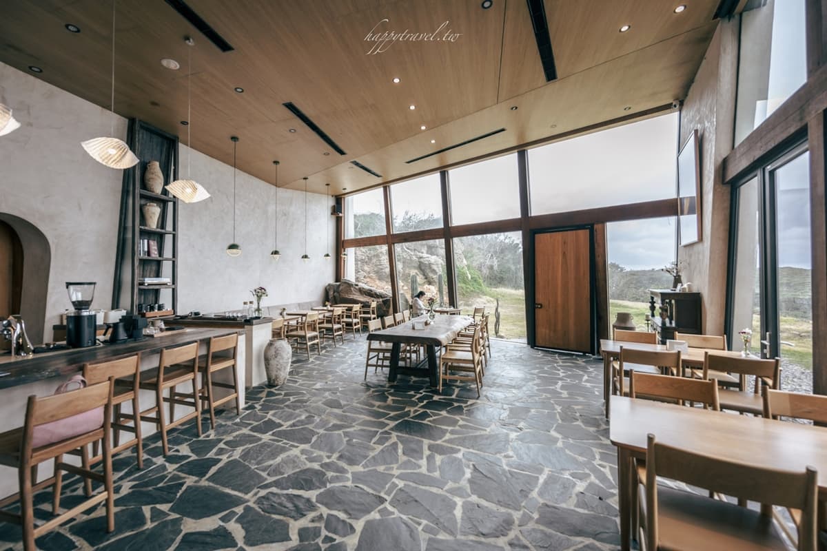 【新開店】全台最美海景餐廳在這!藏山崖如世外桃源,拍美照必搶角落沙發區 【新開店】全台最美海景餐廳在這!藏山崖如世外桃源,拍美照必搶角落沙發區