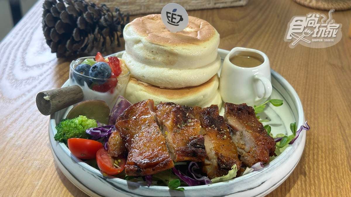「雞腿早午餐拼盤」特別將舒芙蕾搭配鹹食，獨特風味讓人驚豔。