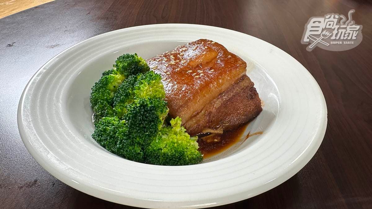 招牌「淮揚東坡肉」肉質Ｑ彈軟嫩、入口即化。