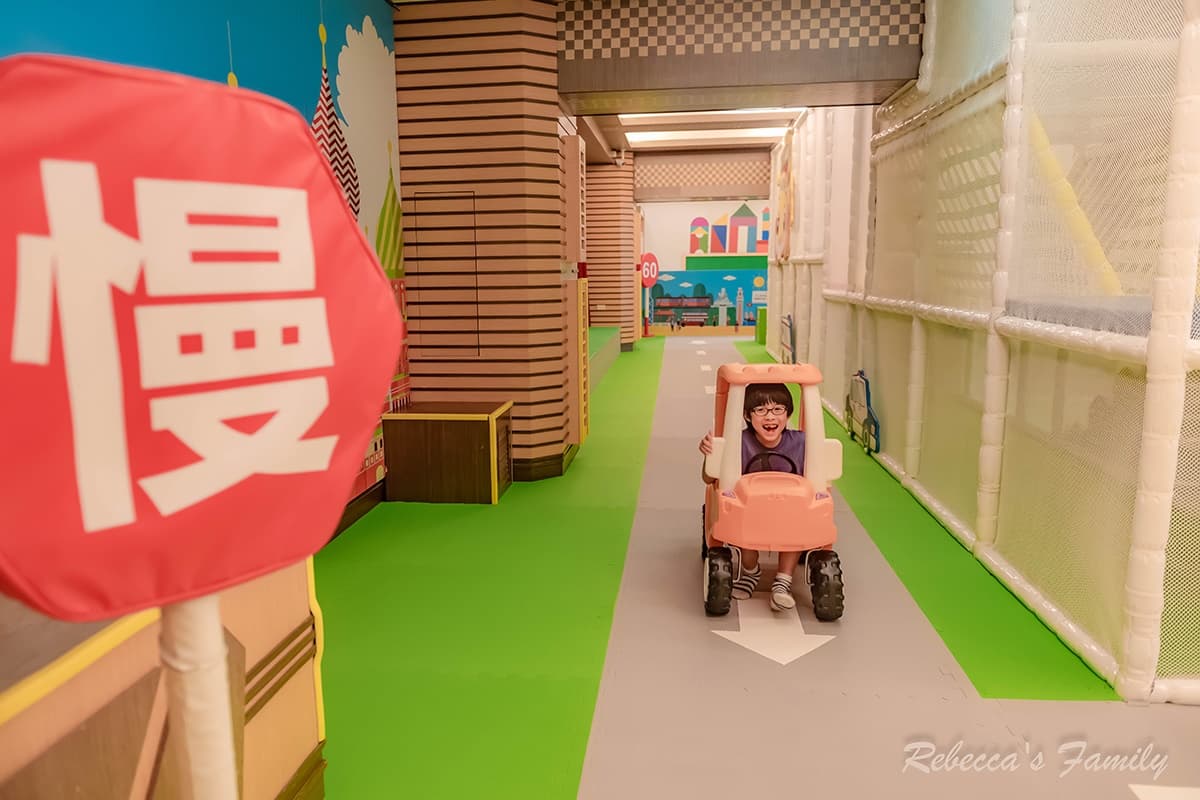 爽玩百坪遊樂場、泡星空溫水SPA！南投埔里「最強親子飯店」開箱