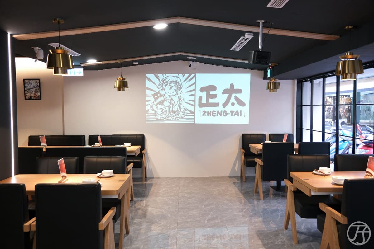 【新開店】比刁民更狂！５星好評「重慶酸菜魚」在東區，必嗑臉盆大水煮魚