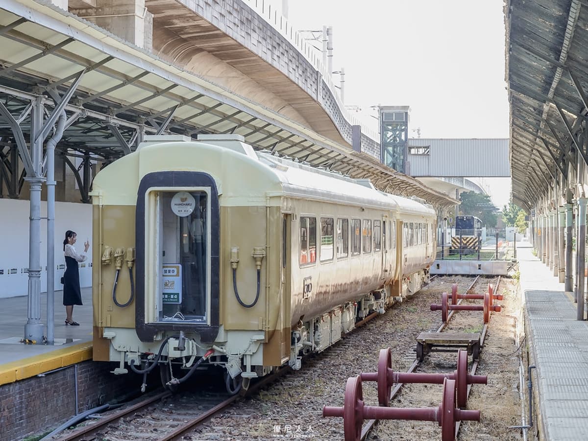 【新開店】試營運就暴紅！退役自強號車廂變復古餐廳，打卡圓拱隔間、火車坐椅